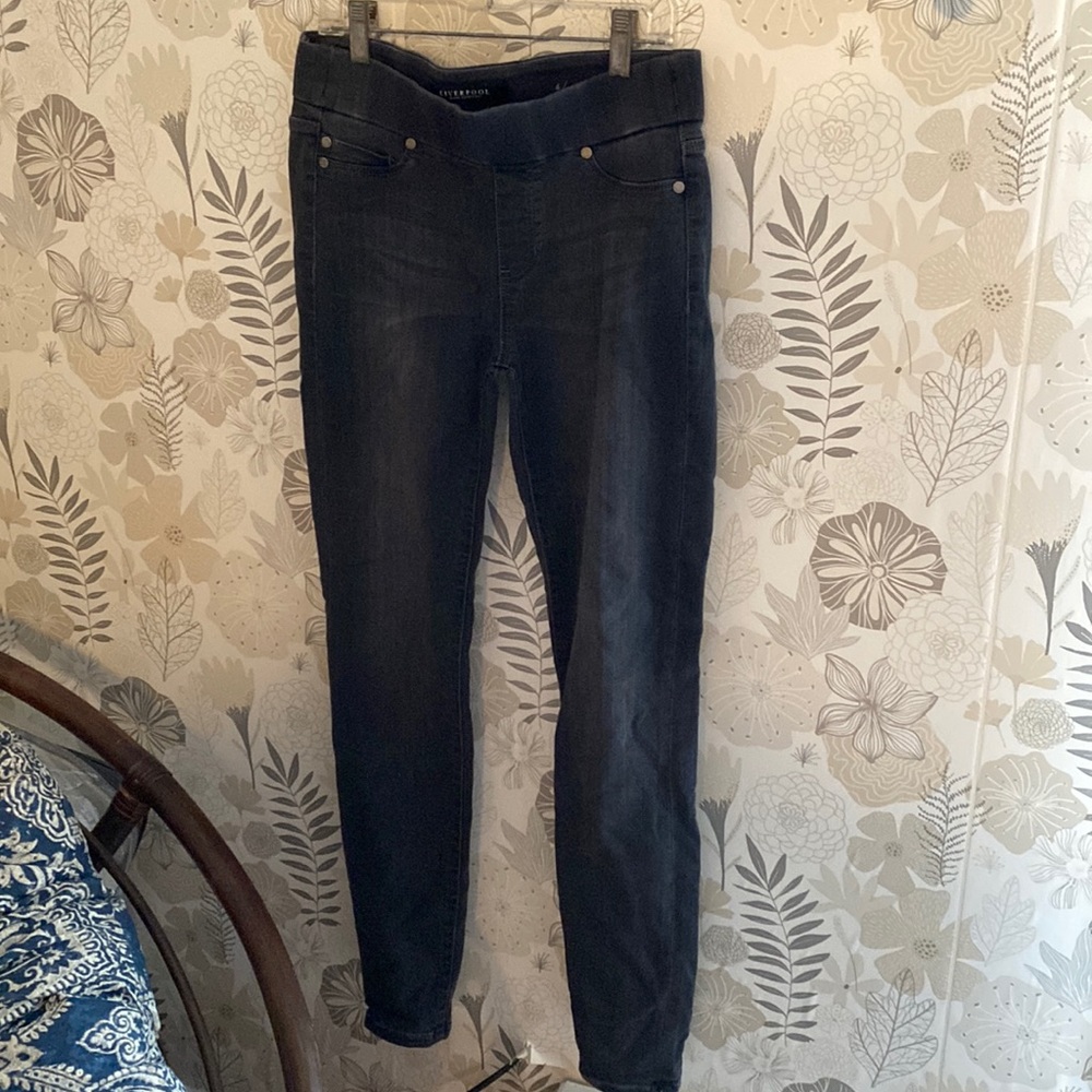 Liverpool skinny gray wash jeggings